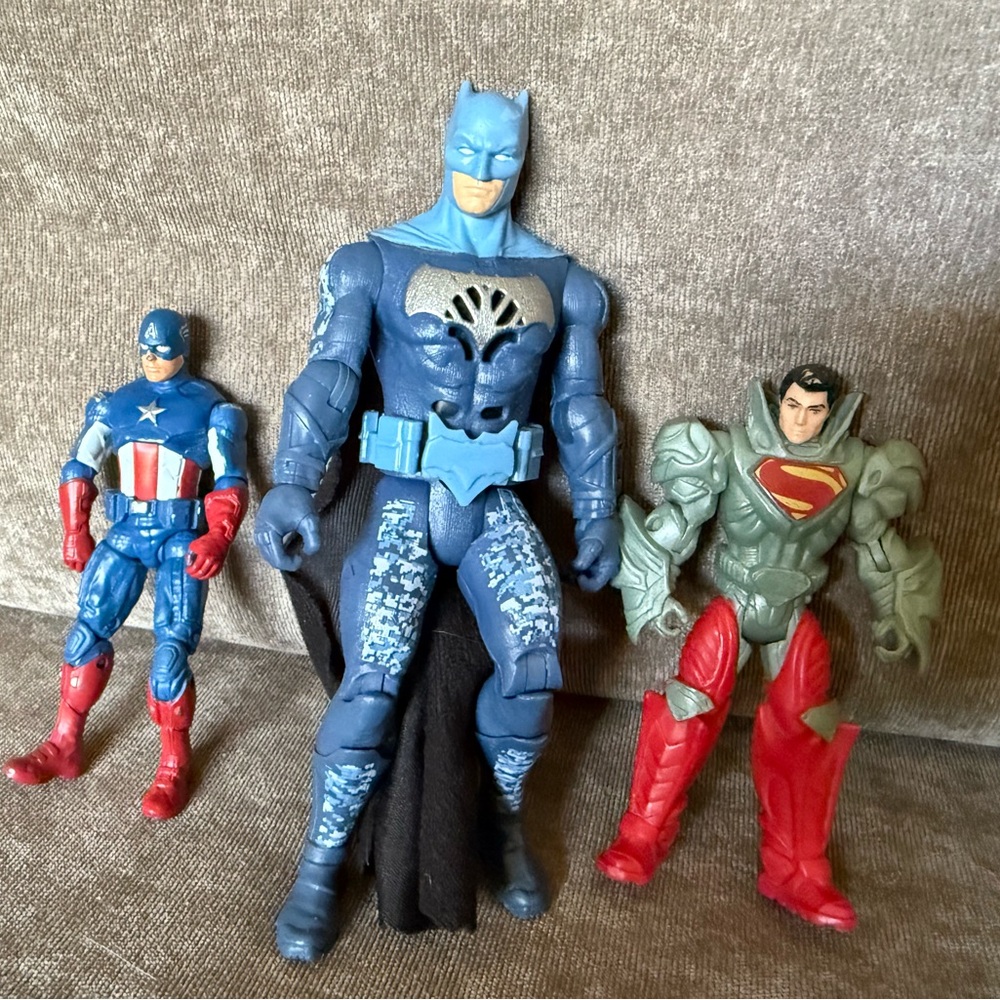 super hero action figures lot. Batman, Superman And Captain America